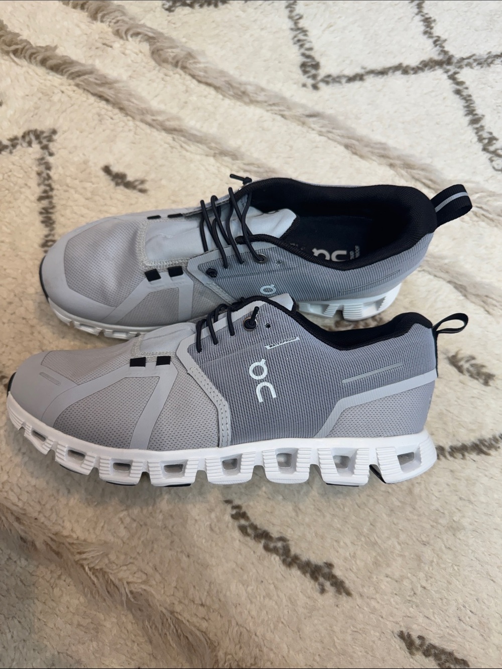 On Cloud 5 Waterproof Running Sneakers